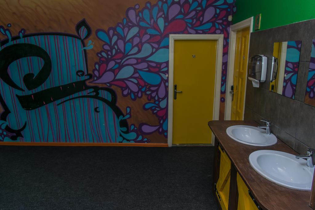 ריגה Naughty Squirrel Backpackers Hostel מראה חיצוני תמונה
