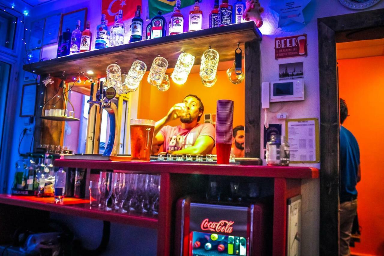 ריגה Naughty Squirrel Backpackers Hostel מראה חיצוני תמונה
